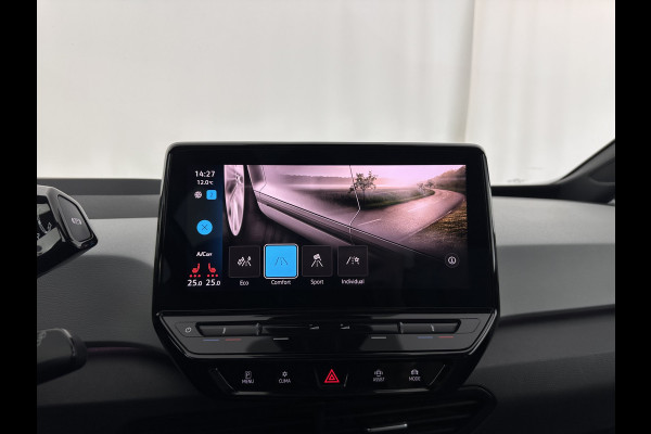 Volkswagen ID.3 First Max 58 kWh [ 3-Fase-11kW ] {SOH-87%} (INCL-BTW) *HEATPUMP | PANO | HEAD-UP | ADAPTIVE-CRUISE | IQ-LIGHTS | BLINDSPOT | CAMERA | KEYLESS | MICROFIBRE | AMBIENTLIGHT | NAVI-FULLMAP | DAB+ | ECC | HEATED-SPORTSEATS | DIGI-COCKPIT |