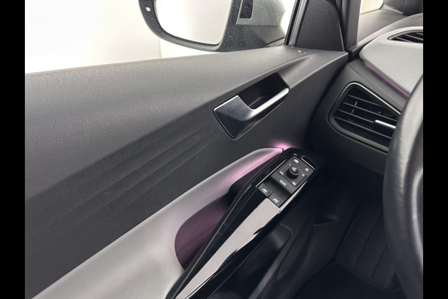 Volkswagen ID.3 First Max 58 kWh [ 3-Fase-11kW ] {SOH-87%} (INCL-BTW) *HEATPUMP | PANO | HEAD-UP | ADAPTIVE-CRUISE | IQ-LIGHTS | BLINDSPOT | CAMERA | KEYLESS | MICROFIBRE | AMBIENTLIGHT | NAVI-FULLMAP | DAB+ | ECC | HEATED-SPORTSEATS | DIGI-COCKPIT |