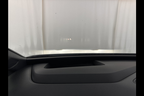 Volkswagen ID.3 First Max 58 kWh [ 3-Fase-11kW ] {SOH-87%} (INCL-BTW) *HEATPUMP | PANO | HEAD-UP | ADAPTIVE-CRUISE | IQ-LIGHTS | BLINDSPOT | CAMERA | KEYLESS | MICROFIBRE | AMBIENTLIGHT | NAVI-FULLMAP | DAB+ | ECC | HEATED-SPORTSEATS | DIGI-COCKPIT |