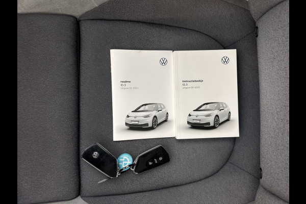Volkswagen ID.3 First Max 58 kWh [ 3-Fase-11kW ] {SOH-87%} (INCL-BTW) *HEATPUMP | PANO | HEAD-UP | ADAPTIVE-CRUISE | IQ-LIGHTS | BLINDSPOT | CAMERA | KEYLESS | MICROFIBRE | AMBIENTLIGHT | NAVI-FULLMAP | DAB+ | ECC | HEATED-SPORTSEATS | DIGI-COCKPIT |