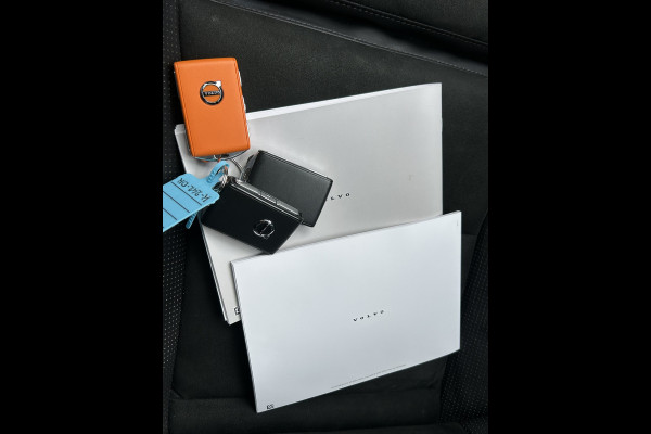 Volvo XC40 BWJ 2020 | Recharge 300KW AWD R-Design | TREKHAAK | STOEL&STUUR VERW | CAMERA A | LEDER/ALCANTARA | CLIMA | NAVI | CAMERA | LED | PDC | CARPLAY |