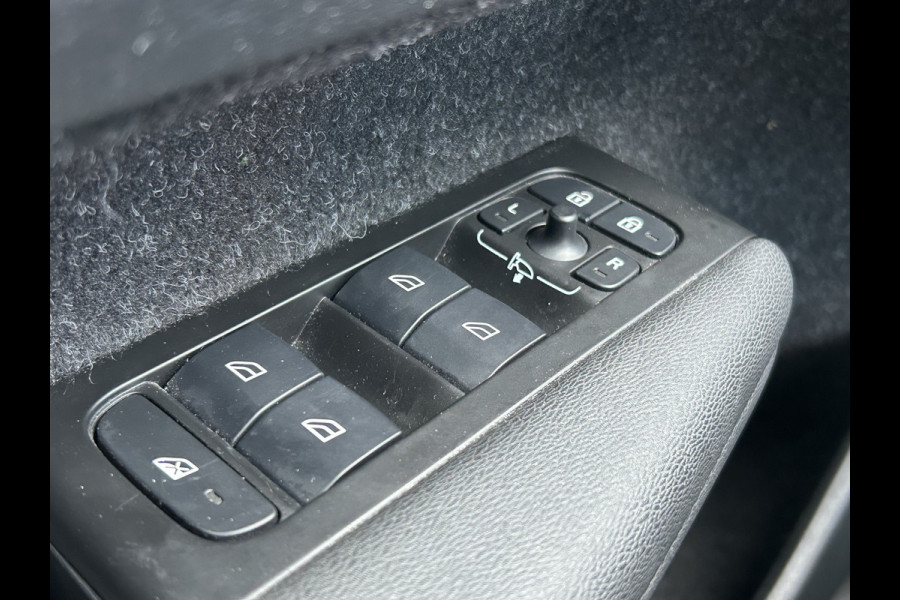 Volvo XC40 BWJ 2020 | Recharge 300KW AWD R-Design | TREKHAAK | STOEL&STUUR VERW | CAMERA A | LEDER/ALCANTARA | CLIMA | NAVI | CAMERA | LED | PDC | CARPLAY |