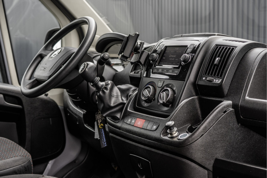 Opel Movano **Bakwagen met laadklep | Euro 6 | 165 PK | Cruise | Camera | Airco**