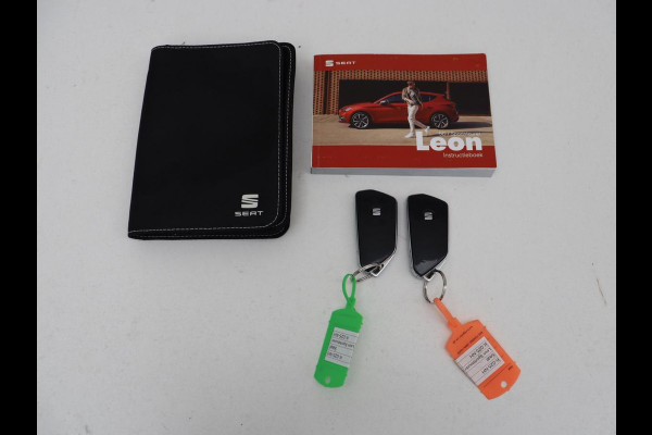 Seat Leon Sportstourer 1.5 eTSI FR Launch Edition | Carplay | Full LED | Adaptive Cruise | Sfeerverlichting | Navigatie | PDC