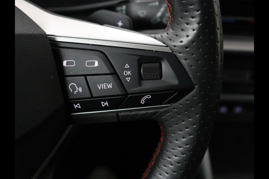 Seat Leon Sportstourer 1.5 eTSI FR Launch Edition | Carplay | Full LED | Adaptive Cruise | Sfeerverlichting | Navigatie | PDC