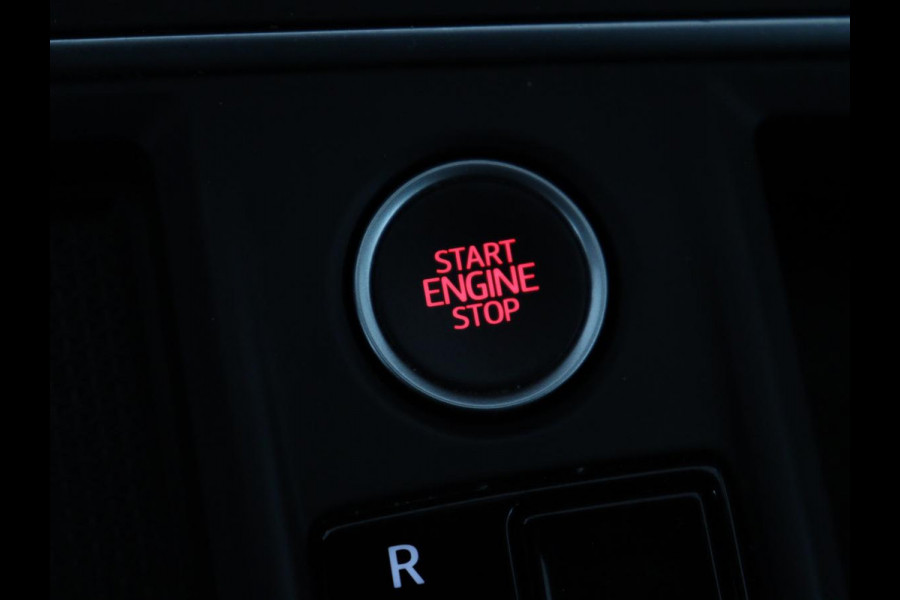 Seat Leon Sportstourer 1.5 eTSI FR Launch Edition | Carplay | Full LED | Adaptive Cruise | Sfeerverlichting | Navigatie | PDC