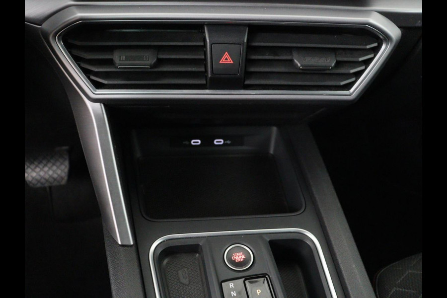 Seat Leon Sportstourer 1.5 eTSI FR Launch Edition | Carplay | Full LED | Adaptive Cruise | Sfeerverlichting | Navigatie | PDC