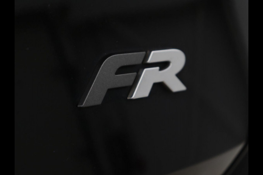 Seat Leon Sportstourer 1.5 eTSI FR Launch Edition | Carplay | Full LED | Adaptive Cruise | Sfeerverlichting | Navigatie | PDC