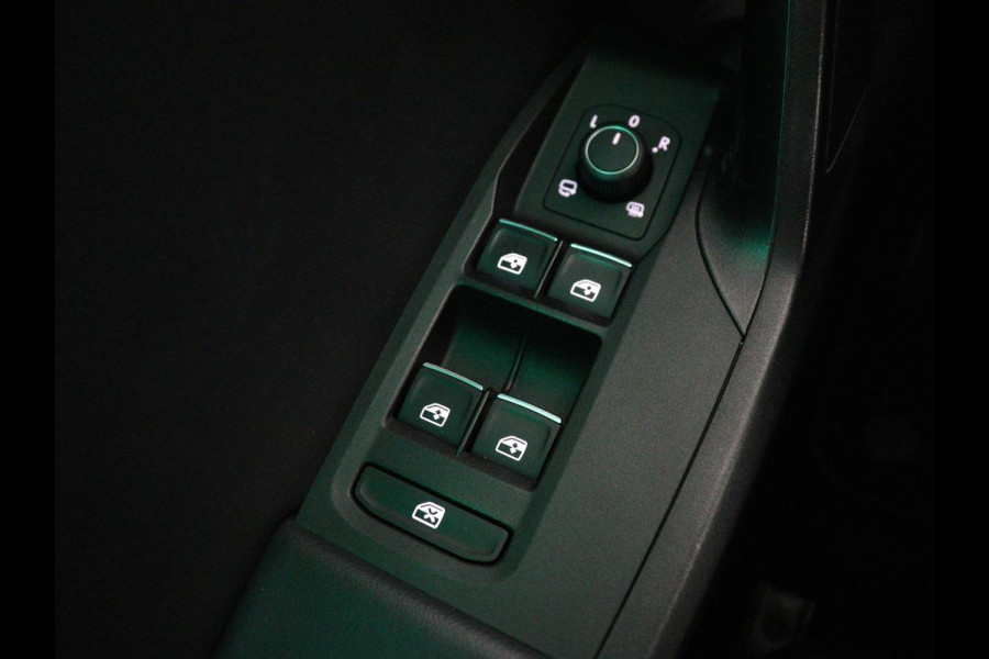 Seat Leon Sportstourer 1.5 eTSI FR Launch Edition | Carplay | Full LED | Adaptive Cruise | Sfeerverlichting | Navigatie | PDC