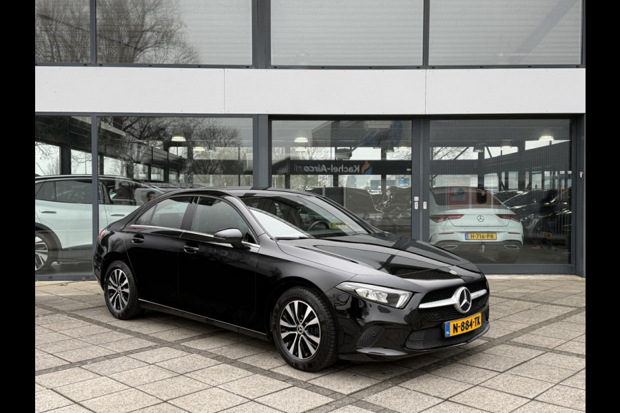 Mercedes-Benz A-Klasse Aut. 180 Sol. Luxury Line | Trekhaak | Camera | Navi |
