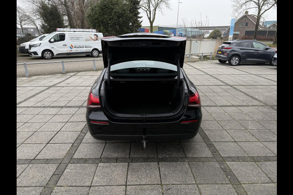 Mercedes-Benz A-Klasse Aut. 180 Sol. Luxury Line | Trekhaak | Camera | Navi |