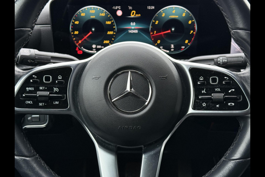 Mercedes-Benz A-Klasse Aut. 180 Sol. Luxury Line | Trekhaak | Camera | Navi |