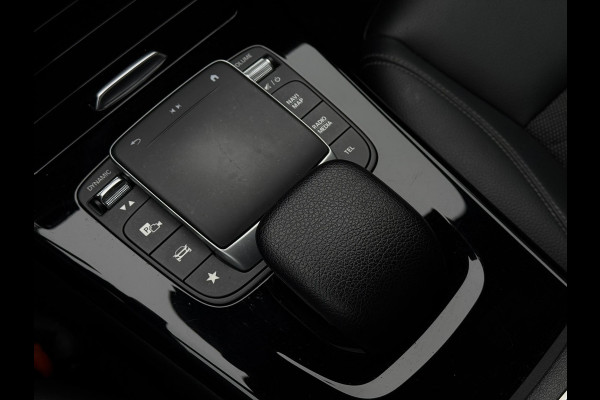 Mercedes-Benz A-Klasse Aut. 180 Sol. Luxury Line | Trekhaak | Camera | Navi |