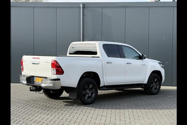 Toyota Hilux 2.4 D-4D AUTOMAAT / 4x4 / 1e EIG. / 3.500 KG AHG / CAMERA / TREKHAAK / ECC / CRUISE / CARPLAY