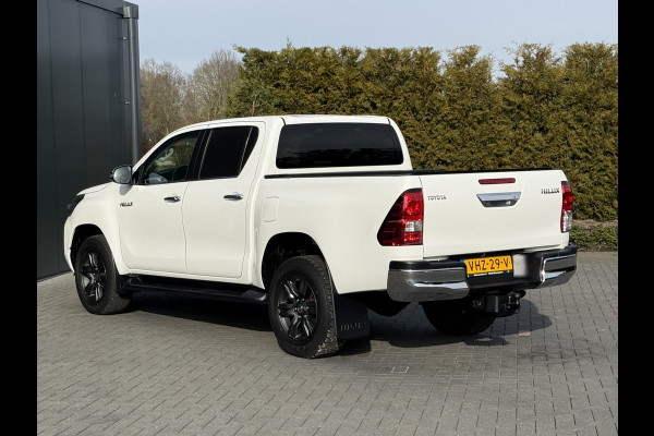 Toyota Hilux 2.4 D-4D AUTOMAAT / 4x4 / 1e EIG. / 3.500 KG AHG / CAMERA / TREKHAAK / ECC / CRUISE / CARPLAY