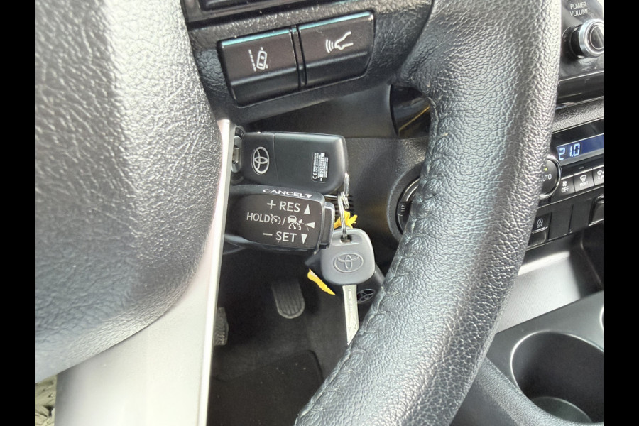 Toyota Hilux 2.4 D-4D AUTOMAAT / 4x4 / 1e EIG. / 3.500 KG AHG / CAMERA / TREKHAAK / ECC / CRUISE / CARPLAY
