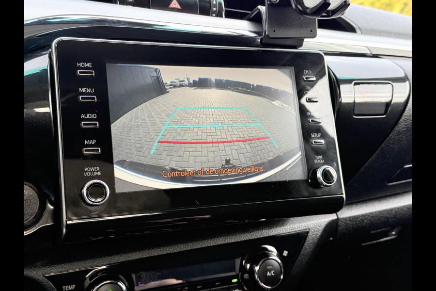 Toyota Hilux 2.4 D-4D AUTOMAAT / 4x4 / 1e EIG. / 3.500 KG AHG / CAMERA / TREKHAAK / ECC / CRUISE / CARPLAY