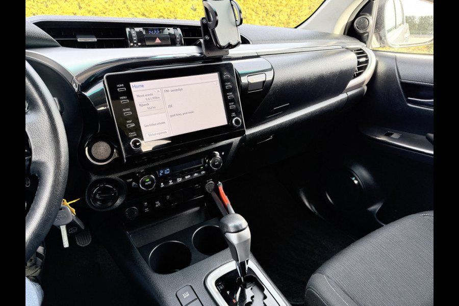 Toyota Hilux 2.4 D-4D AUTOMAAT / 4x4 / 1e EIG. / 3.500 KG AHG / CAMERA / TREKHAAK / ECC / CRUISE / CARPLAY