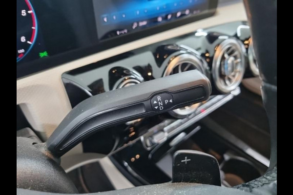 Mercedes-Benz A-Klasse Aut. 180d Business Sol. Luxury Line | Navi | Camera | Sfeer Verlichting |