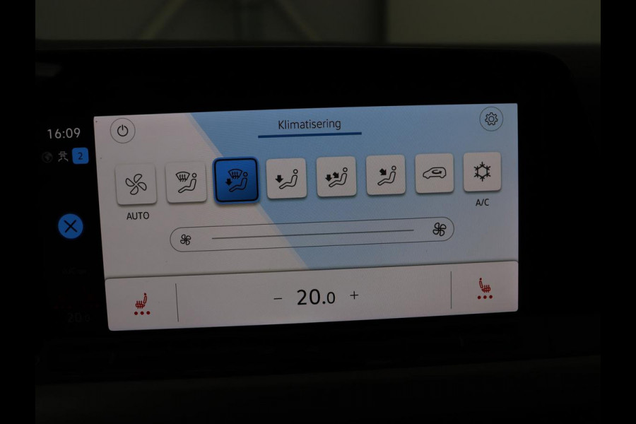 Volkswagen Golf Variant 1.0 TSI Life Business | Memory | Stoel & stuurverwarming | Adaptive Cruise | Camera | Carplay | Navigatie | Sfeerverlichting