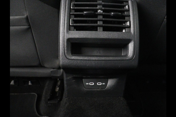 Volkswagen Golf Variant 1.0 TSI Life Business | Memory | Stoel & stuurverwarming | Adaptive Cruise | Camera | Carplay | Navigatie | Sfeerverlichting