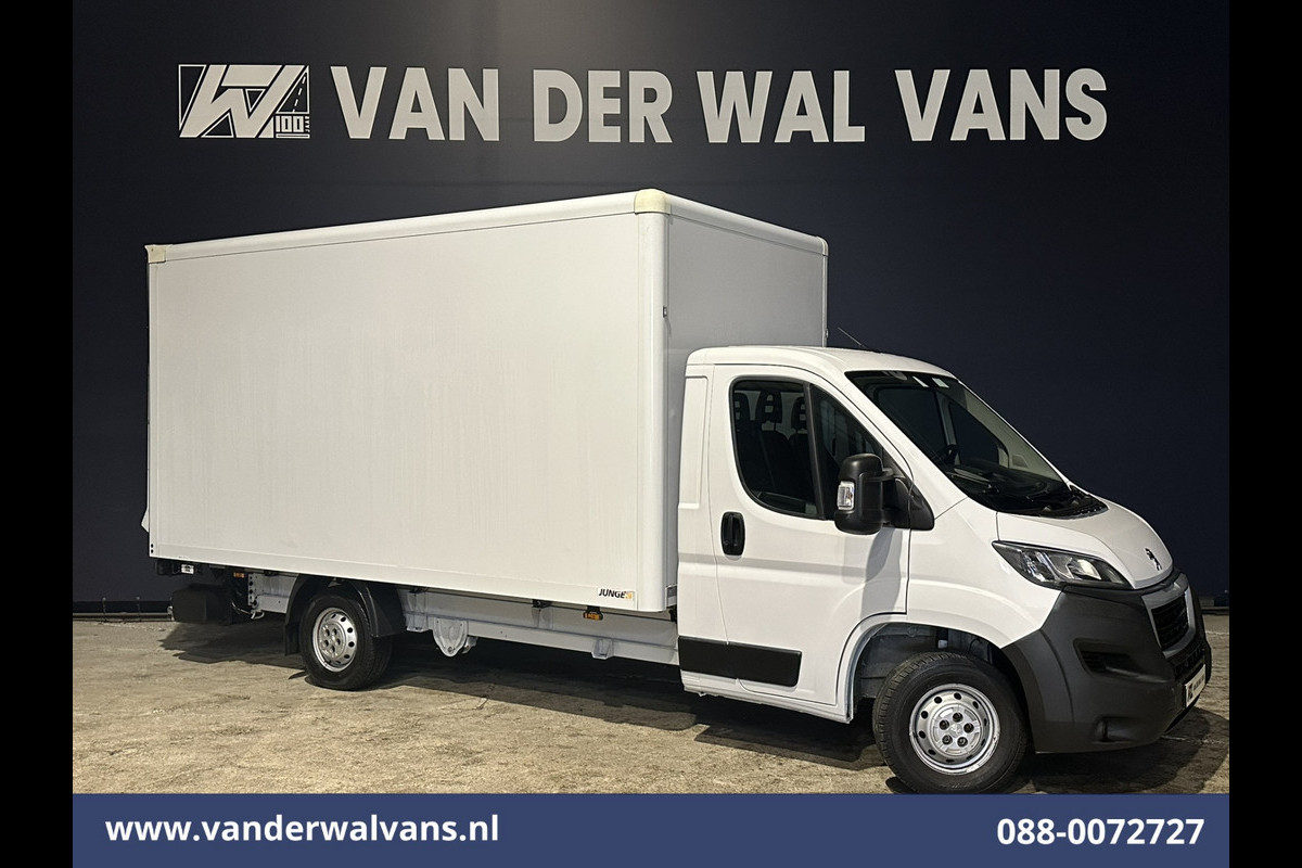 Peugeot Boxer 2.2 BlueHDi 141pk Bakwagen Laadklep Euro6 Airco | Cruisecontrol | 955kg laadvermogen Bijrijdersbank