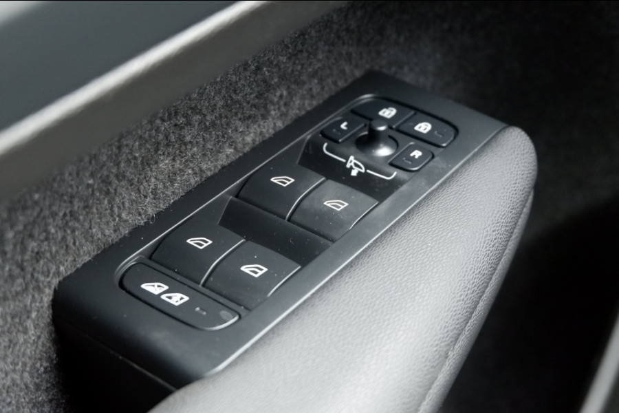 Volvo XC40 1.5 T5 Core-Bright / INCL. 12 mnd BOVAG / Keyyless /E.Achterklep