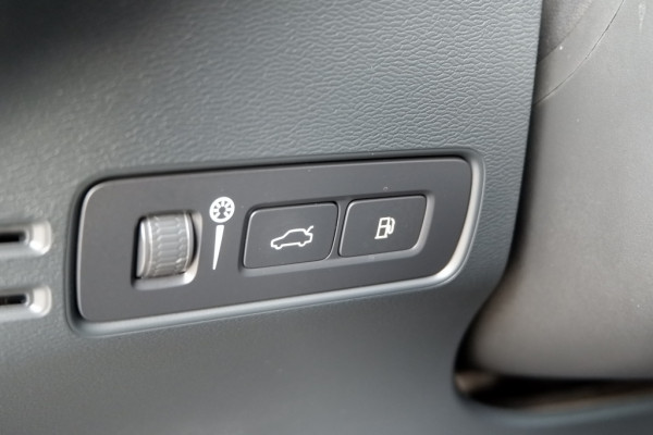 Volvo XC40 1.5 T5 Core-Bright / INCL. 12 mnd BOVAG / Keyyless /E.Achterklep