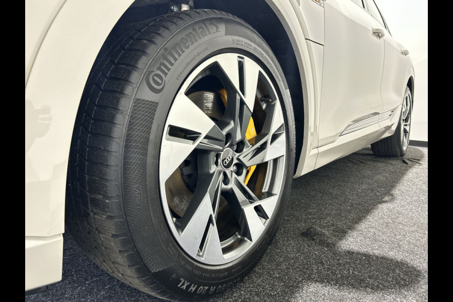 Audi e-tron 50 quattro Business edition Plus 71 kWh | Leder bekleding | Panoramadak | Super dikke uitvoering! Soh (batterijcheck) Waarde 93,1%