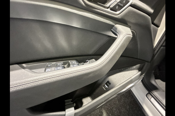 Audi e-tron 50 quattro Business edition Plus 71 kWh | Leder bekleding | Panoramadak | Super dikke uitvoering! Soh (batterijcheck) Waarde 93,1%