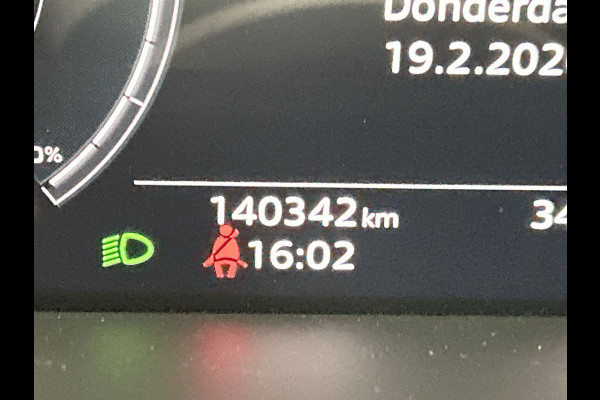 Audi e-tron 50 quattro Business edition Plus 71 kWh | Leder bekleding | Panoramadak | Super dikke uitvoering! Soh (batterijcheck) Waarde 93,1%