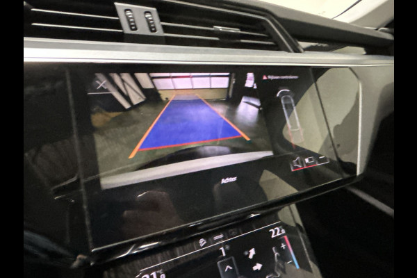 Audi e-tron 50 quattro Business edition Plus 71 kWh | Leder bekleding | Panoramadak | Super dikke uitvoering! Soh (batterijcheck) Waarde 93,1%