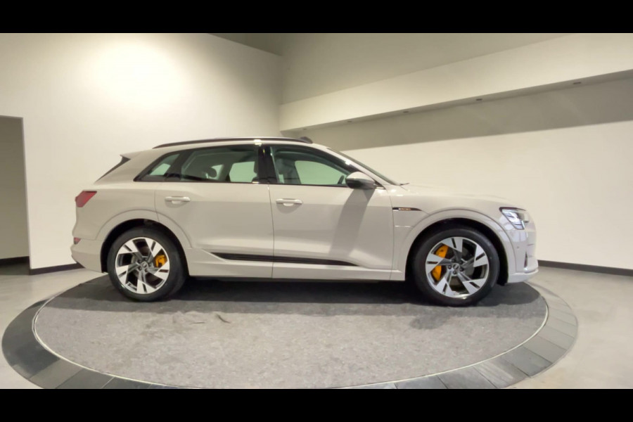 Audi e-tron 50 quattro Business edition Plus 71 kWh | Leder bekleding | Panoramadak | Super dikke uitvoering! Soh (batterijcheck) Waarde 93,1%