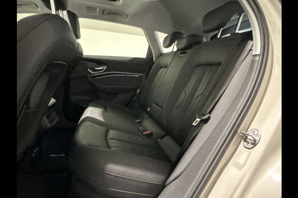 Audi e-tron 50 quattro Business edition Plus 71 kWh | Leder bekleding | Panoramadak | Super dikke uitvoering! Soh (batterijcheck) Waarde 93,1%