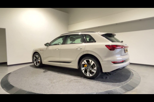 Audi e-tron 50 quattro Business edition Plus 71 kWh | Leder bekleding | Panoramadak | Super dikke uitvoering! Soh (batterijcheck) Waarde 93,1%