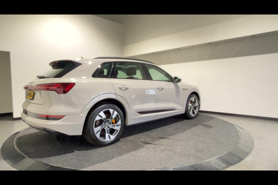 Audi e-tron 50 quattro Business edition Plus 71 kWh | Leder bekleding | Panoramadak | Super dikke uitvoering! Soh (batterijcheck) Waarde 93,1%