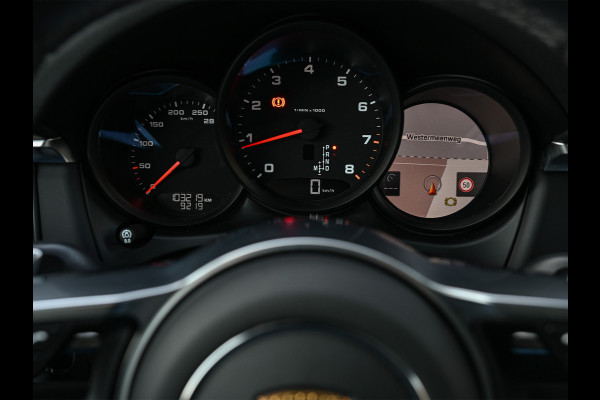 Porsche Macan 2.0 254PK | Panorama dak | Luchtvering | Trekhaak | RS Spyder Design Wheels | Stoelverwarming | Bose Sound