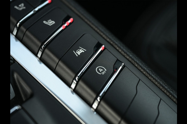 Porsche Macan 2.0 254PK | Panorama dak | Luchtvering | Trekhaak | RS Spyder Design Wheels | Stoelverwarming | Bose Sound