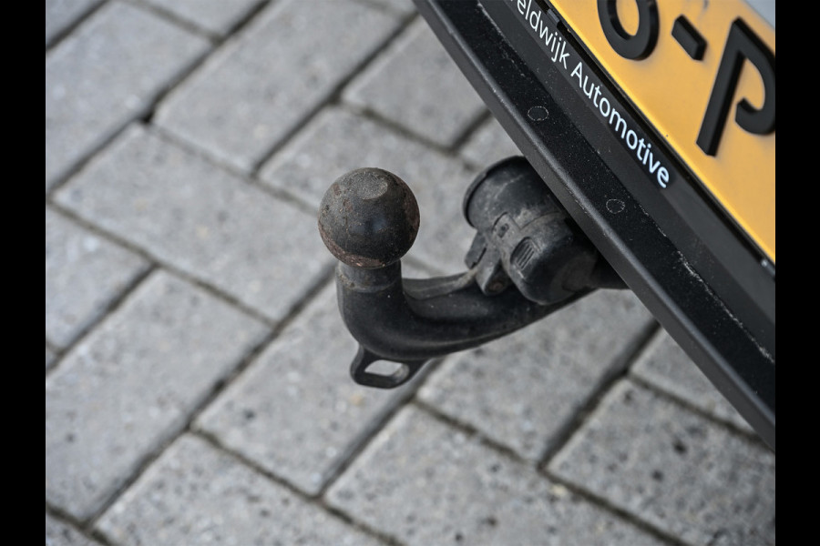 Porsche Macan 2.0 254PK | Panorama dak | Luchtvering | Trekhaak | RS Spyder Design Wheels | Stoelverwarming | Bose Sound