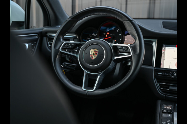 Porsche Macan 2.0 254PK | Panorama dak | Luchtvering | Trekhaak | RS Spyder Design Wheels | Stoelverwarming | Bose Sound