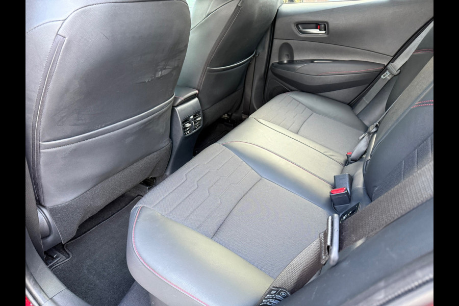 Toyota Corolla 2.0 Hybrid Executive - Automaat - Navi - Camera - Winterpakket - Org.NL