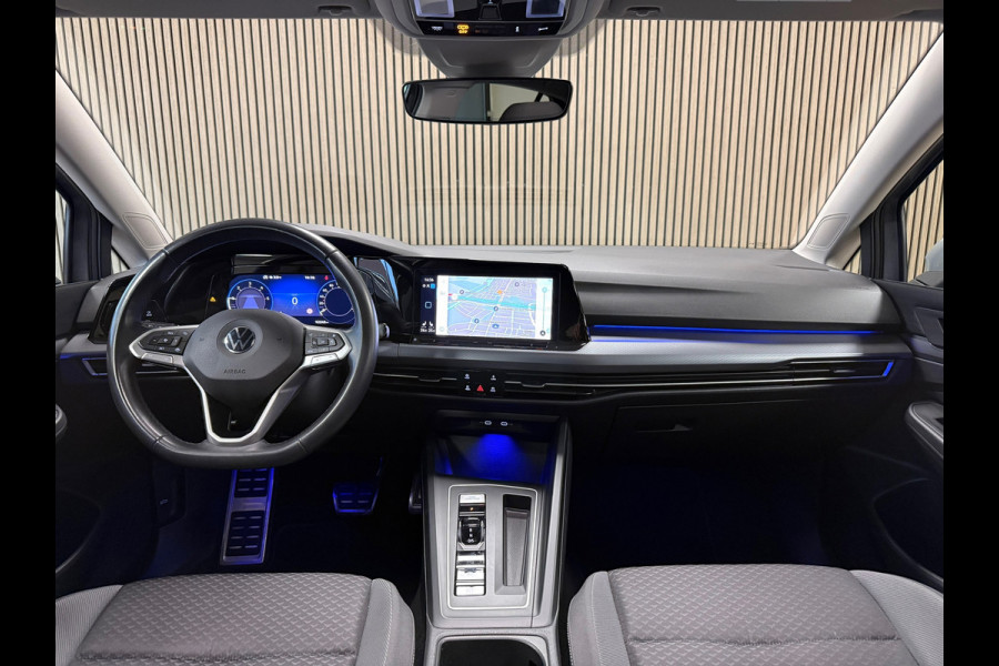 Volkswagen Golf 2.0 TDI DSG ACTIVE IQ LIGHT ACC LED PANO CAMERA PARKEERSENSOREN VOOR EN ACHTER STUURVERWARMING STOELVERWARMING