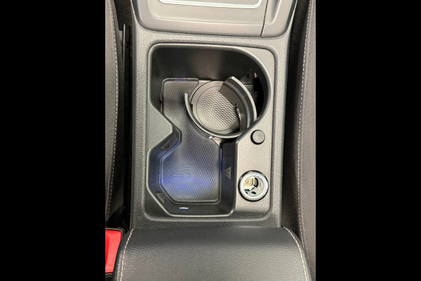 Volkswagen Golf 2.0 TDI DSG ACTIVE IQ LIGHT ACC LED PANO CAMERA PARKEERSENSOREN VOOR EN ACHTER STUURVERWARMING STOELVERWARMING