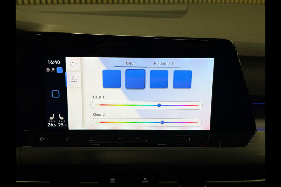 Volkswagen Golf 2.0 TDI DSG ACTIVE IQ LIGHT ACC LED PANO CAMERA PARKEERSENSOREN VOOR EN ACHTER STUURVERWARMING STOELVERWARMING