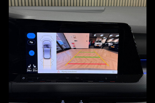 Volkswagen Golf 2.0 TDI DSG ACTIVE IQ LIGHT ACC LED PANO CAMERA PARKEERSENSOREN VOOR EN ACHTER STUURVERWARMING STOELVERWARMING