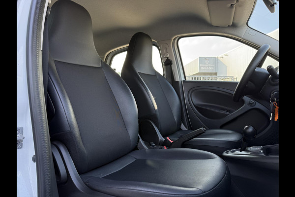 Smart Forfour Aut. EQ Essential 18 kWh | 89% SOH | LMV | Leder |