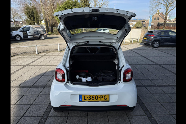Smart Forfour Aut. EQ Essential 18 kWh | 89% SOH | LMV | Leder |