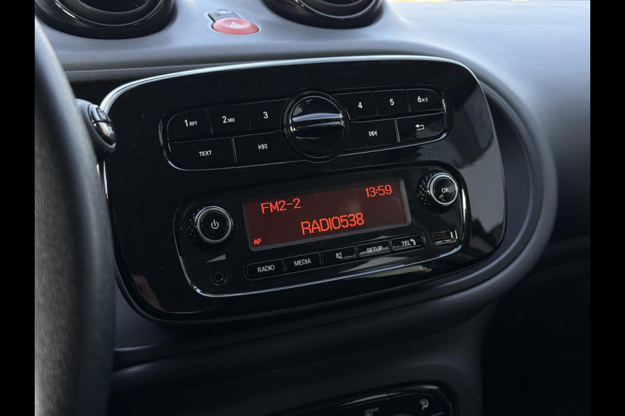 Smart Forfour Aut. EQ Essential 18 kWh | 89% SOH | LMV | Leder |