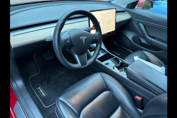 Tesla Model 3 Aut. Long Range Dual Motor AWD | SOH 91.2% | Autopilot | Panorama | Leder |