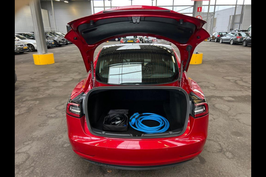 Tesla Model 3 Aut. Long Range Dual Motor AWD | SOH 91.2% | Autopilot | Panorama | Leder |